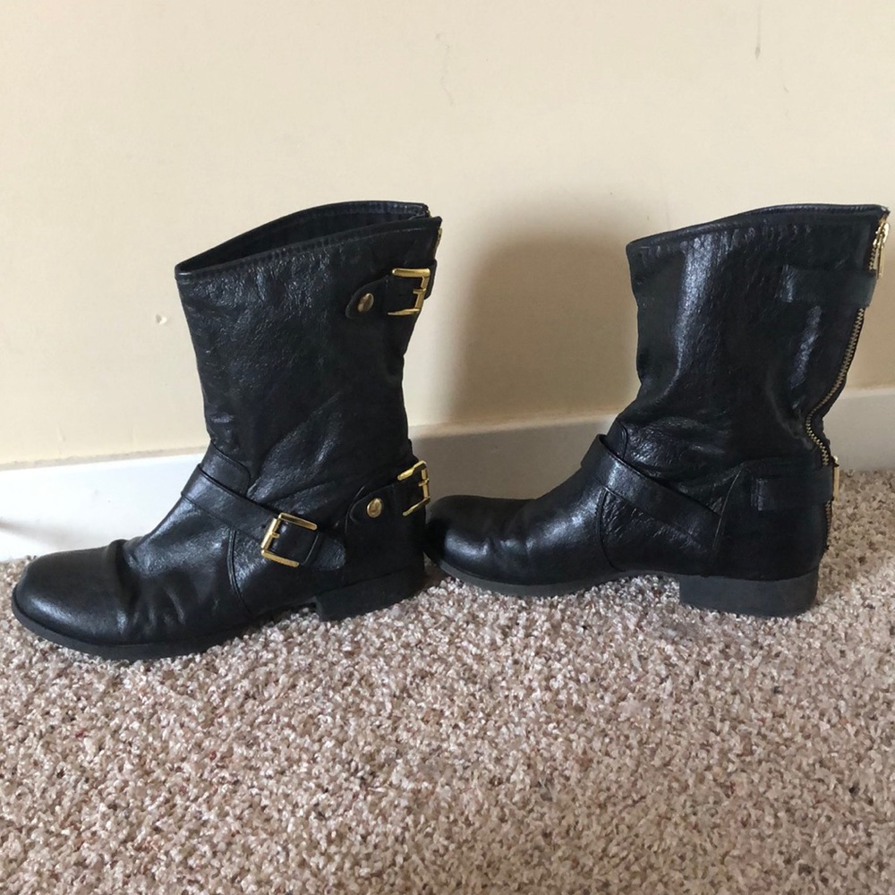 Black short boots